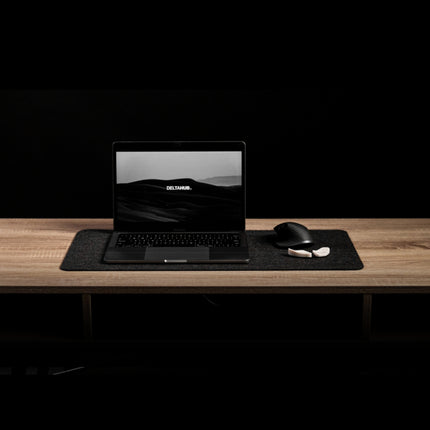 DeltaHub Minimalist Deskpad